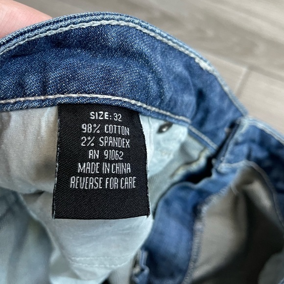 S&P Standards & Practices | Women’s Jean Shorts, Longer Length, Size 32••• - Picture 8 of 11